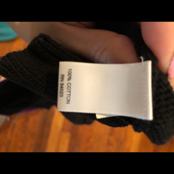 Banana Republic Cropped Sweater - Picture 4 of 5